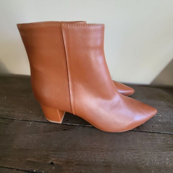 L'AGENCE Women's Jeanne II Pointed Toe Bootie in Luggage Brown New Size 39 - Picture 4 of 7